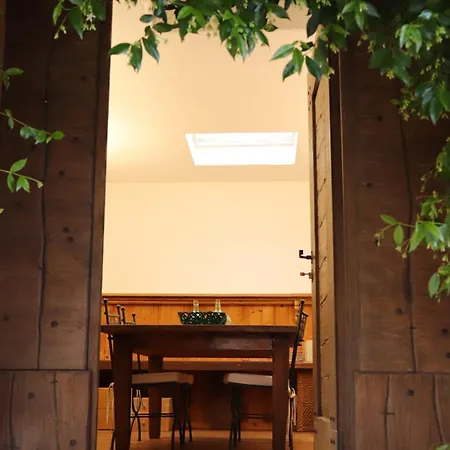 La Multaiola Con Piscina Couette-café