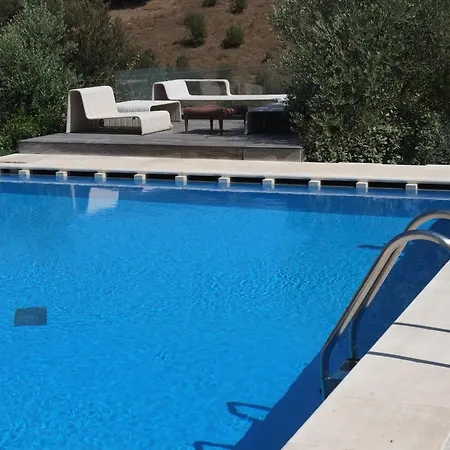 La Multaiola Con Piscina 3*