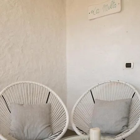 La Multaiola Con Piscina 住宿加早餐酒店