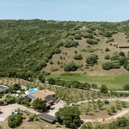 La Multaiola Con Piscina